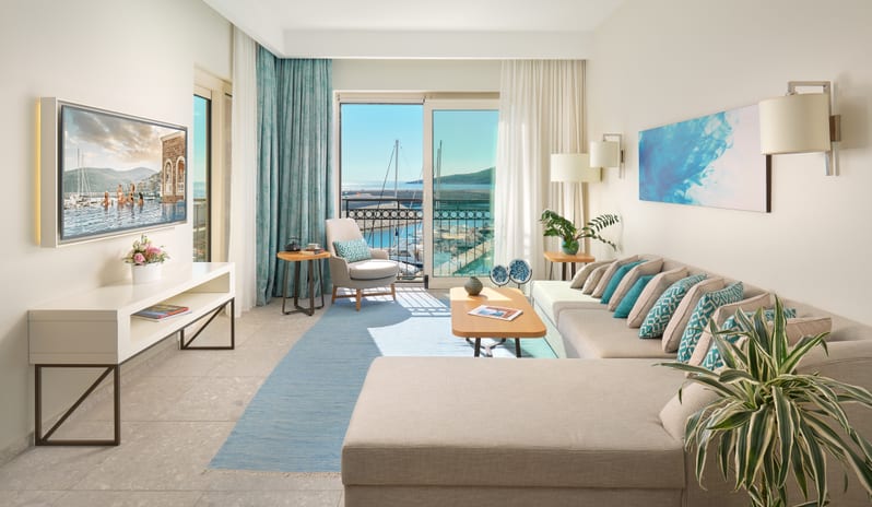 Grand Deluxe Corner Suite Living Room